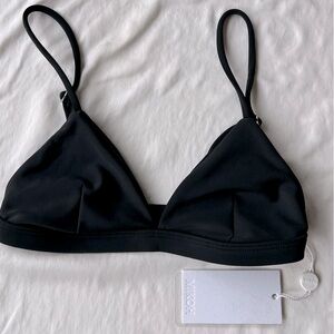 NWT Mikoh Swimwear Bikini Top -  Black  (Size X-Small), Adjustable Straps.